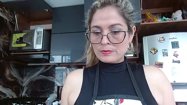 Snapshot of linda-mature43 chatting on October 2025 03:03:01 PM linda-mature43 online show from October 2025 03:03:01 PM