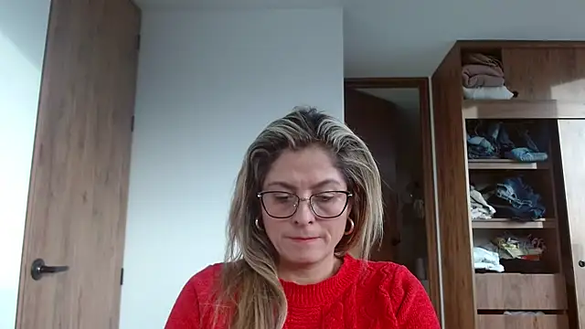 Snapshot of linda-mature43 chatting on October 2025 10:01:01 PM linda-mature43 online show from October 2025 10:01:01 PM