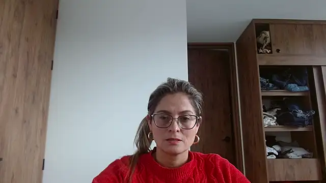 Snapshot of linda-mature43 chatting on November 2025 07:13:02 PM linda-mature43 online show from November 2025 07:13:02 PM