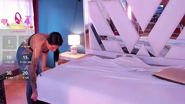 mia kinky1 online show from October 2025 06:12:01 PM