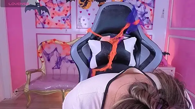 luisa lulu t online show from October 2025 12:58:01 AM