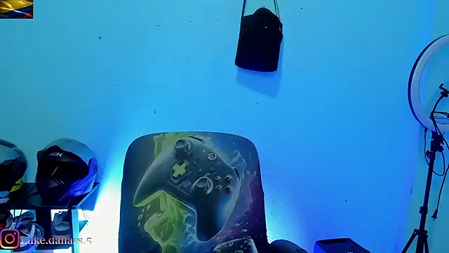 Snapshot of zeus_7777 chatting on March 2026 01:07:02 PM zeus 7777 online show from March 2026 01:07:02 PM