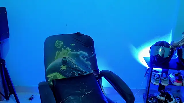 Snapshot of zeus_7777 chatting on April 2026 09:32:02 AM zeus 7777 online show from April 2026 09:32:02 AM