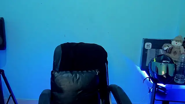 Snapshot of zeus_7777 chatting on April 2026 10:54:02 AM zeus 7777 online show from April 2026 10:54:02 AM