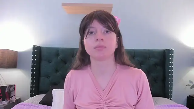 VioletaNova online show from May 2026 02:45:01 PM