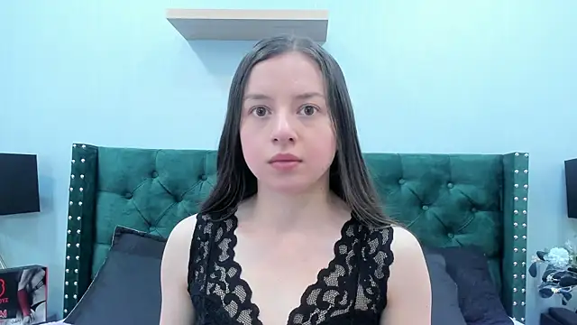 VioletaNova online show from June 2026 12:31:02 PM