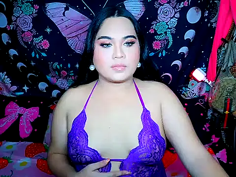 Snapshot of YourThicc_bella chatting on June 2026 02:39:01 PM YourThicc bella online show from June 2026 02:39:01 PM
