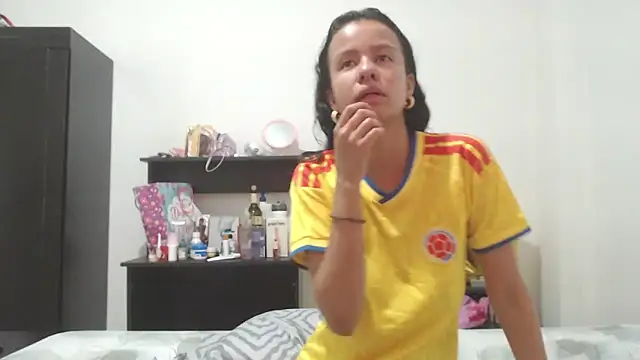 nathaly jones  online show from June 2026 12:18:02 PM