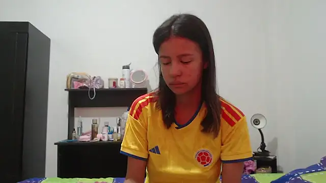 nathaly jones  online show from June 2026 12:14:01 PM