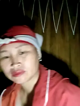 Snapshot of maple694 chatting on September 2025 01:05:02 PM maple694 online show from September 2025 01:05:02 PM