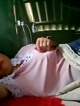 Snapshot of maple694 chatting on October 2025 01:03:02 AM maple694 online show from October 2025 01:03:02 AM