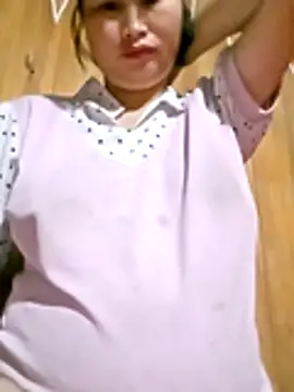 Snapshot of maple694 chatting on November 2025 10:52:02 PM maple694 online show from November 2025 10:52:02 PM