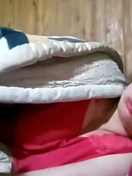 Snapshot of maple694 chatting on November 2025 08:19:02 PM maple694 online show from November 2025 08:19:02 PM