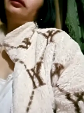 Snapshot of maple694 chatting on November 2025 01:13:01 PM maple694 online show from November 2025 01:13:01 PM