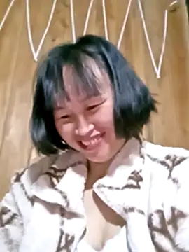 Snapshot of maple694 chatting on November 2025 01:25:02 PM maple694 online show from November 2025 01:25:02 PM