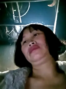 Snapshot of maple694 chatting on December 2025 03:00:02 AM maple694 online show from December 2025 03:00:02 AM