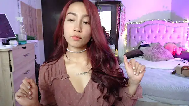 Snapshot of evali16 chatting on November 2025 08:40:01 PM evali16 online show from November 2025 08:40:01 PM