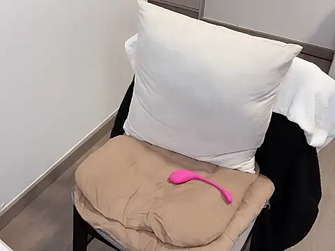 BestBerry online show from November 2025 01:13:01 PM