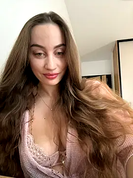 Snapshot of Maribelle_Vinnie chatting on December 2025 11:36:02 AM Maribelle Vinnie online show from December 2025 11:36:02 AM