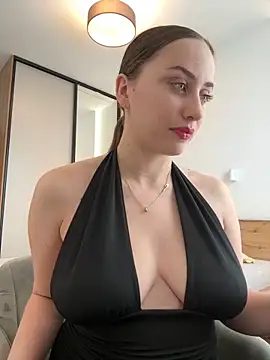 Snapshot of Maribelle_Vinnie chatting on April 2026 11:13:01 AM Maribelle Vinnie online show from April 2026 11:13:01 AM