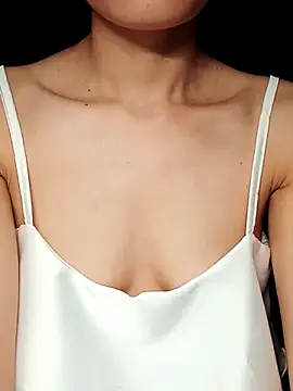 Snapshot of Hinna_x chatting on September 2025 09:48:02 PM Hinna x online show from September 2025 09:48:02 PM