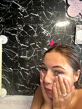 Snapshot of AroraAngel chatting on October 2025 01:23:02 PM AroraAngel online show from October 2025 01:23:02 PM