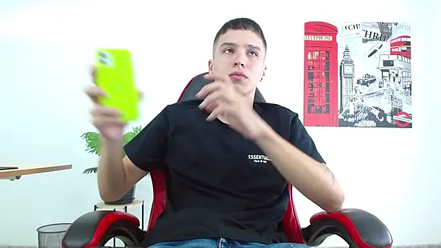 Cumandres18 online show from October 2025 02:14:02 PM