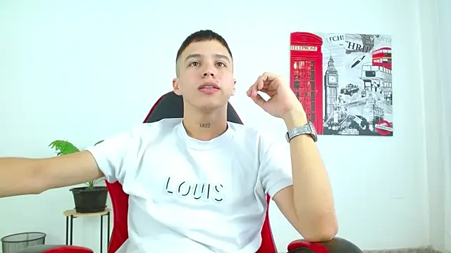 Cumandres18 online show from November 2025 02:43:02 PM