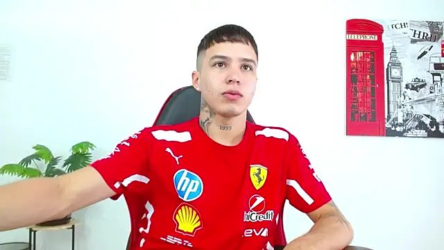 Cumandres18 online show from March 2026 03:09:02 PM