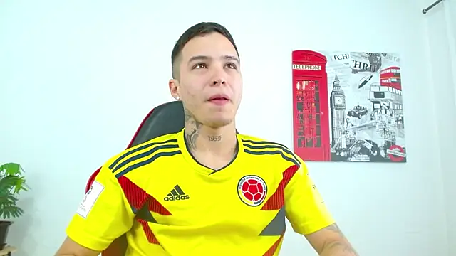 Cumandres18 online show from June 2026 03:24:02 PM