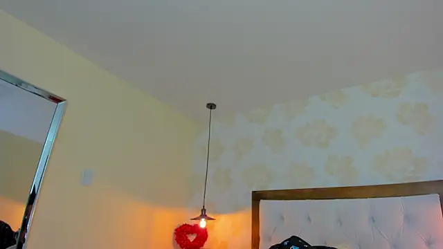 GIANAMILLER6 online show from June 2026 12:09:02 PM