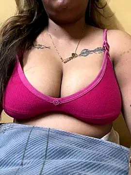 Snapshot of Shiny_HOT01 chatting on October 2025 08:21:02 PM Shiny HOT01 online show from October 2025 08:21:02 PM