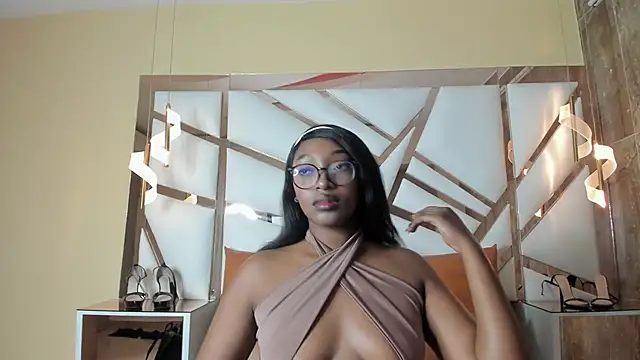 YallianaBrooks online show from April 2026 07:42:01 PM