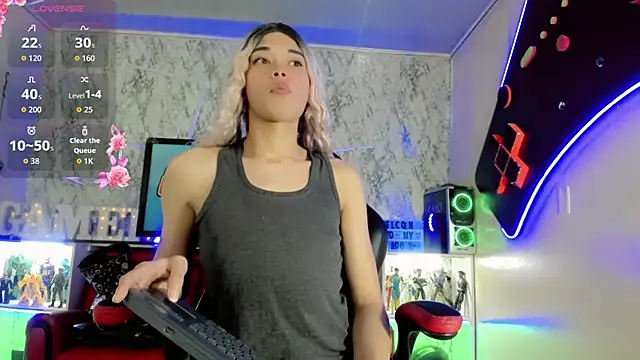 Snapshot of Madison_Mujica chatting on October 2025 11:21:02 AM Madison Mujica online show from October 2025 11:21:02 AM