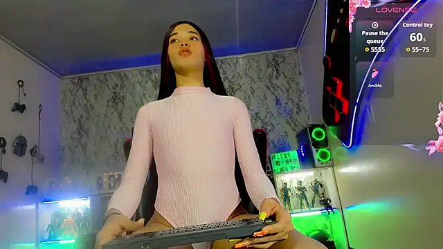 Snapshot of Madison_Mujica chatting on November 2025 11:10:01 AM Madison Mujica online show from November 2025 11:10:01 AM