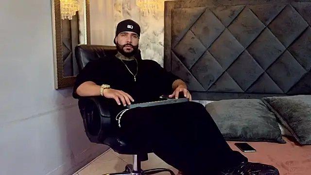 Apolo rousse1 online show from September 2025 09:07:02 PM