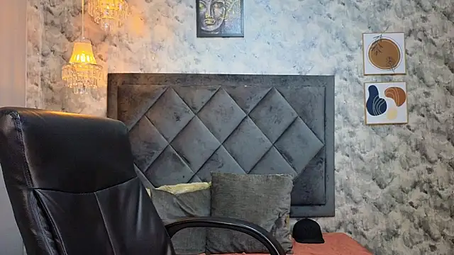 Apolo rousse1 online show from November 2025 09:15:01 PM