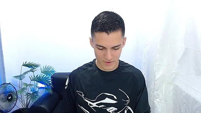 Snapshot of Matiius18 chatting on September 2025 01:54:01 PM Matiius18 online show from September 2025 01:54:01 PM
