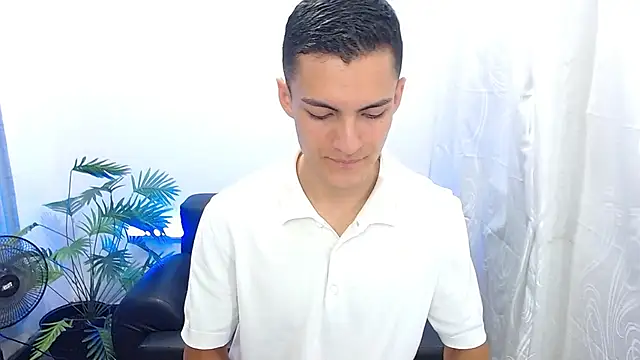 Snapshot of Matiius18 chatting on September 2025 01:33:01 PM Matiius18 online show from September 2025 01:33:01 PM