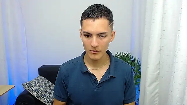 Snapshot of Matiius18 chatting on October 2025 02:14:02 PM Matiius18 online show from October 2025 02:14:02 PM