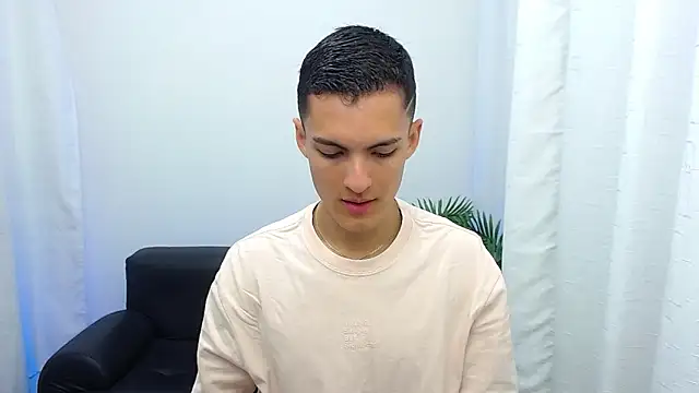 Snapshot of Matiius18 chatting on October 2025 01:31:01 PM Matiius18 online show from October 2025 01:31:01 PM