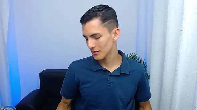 Snapshot of Matiius18 chatting on October 2025 01:45:02 PM Matiius18 online show from October 2025 01:45:02 PM