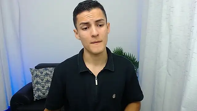 Snapshot of Matiius18 chatting on November 2025 01:33:02 PM Matiius18 online show from November 2025 01:33:02 PM