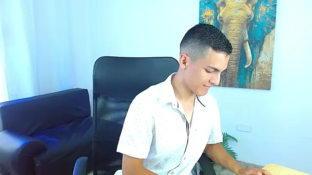 Matiius18 online show from May 2026 01:51:02 PM