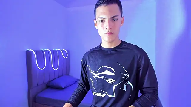 Matiius18 online show from June 2026 03:36:02 PM