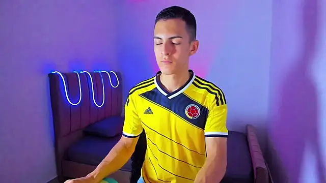Matiius18 online show from June 2026 03:28:02 PM