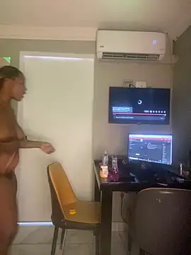 BQueen223 online show from October 2025 03:41:02 AM