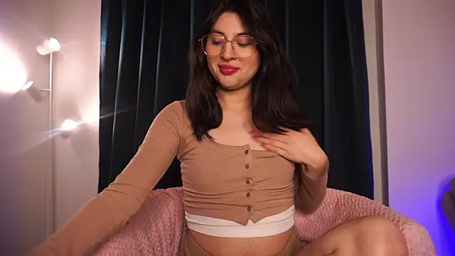 Snapshot of Auralea chatting on October 2025 03:40:02 AM Auralea online show from October 2025 03:40:02 AM