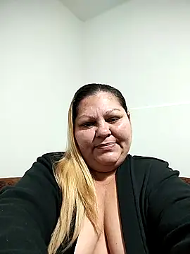 Snapshot of Miasmithr chatting on October 2025 12:44:02 AM Miasmithr online show from October 2025 12:44:02 AM