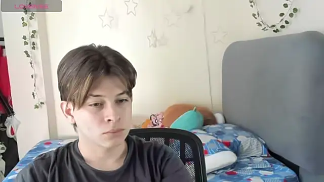 Felix art online show from October 2025 07:00:01 PM